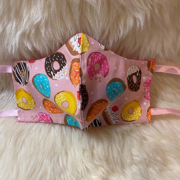 ❤️Womens Set of Two Face Masks❤️ - Picture 3 of 5